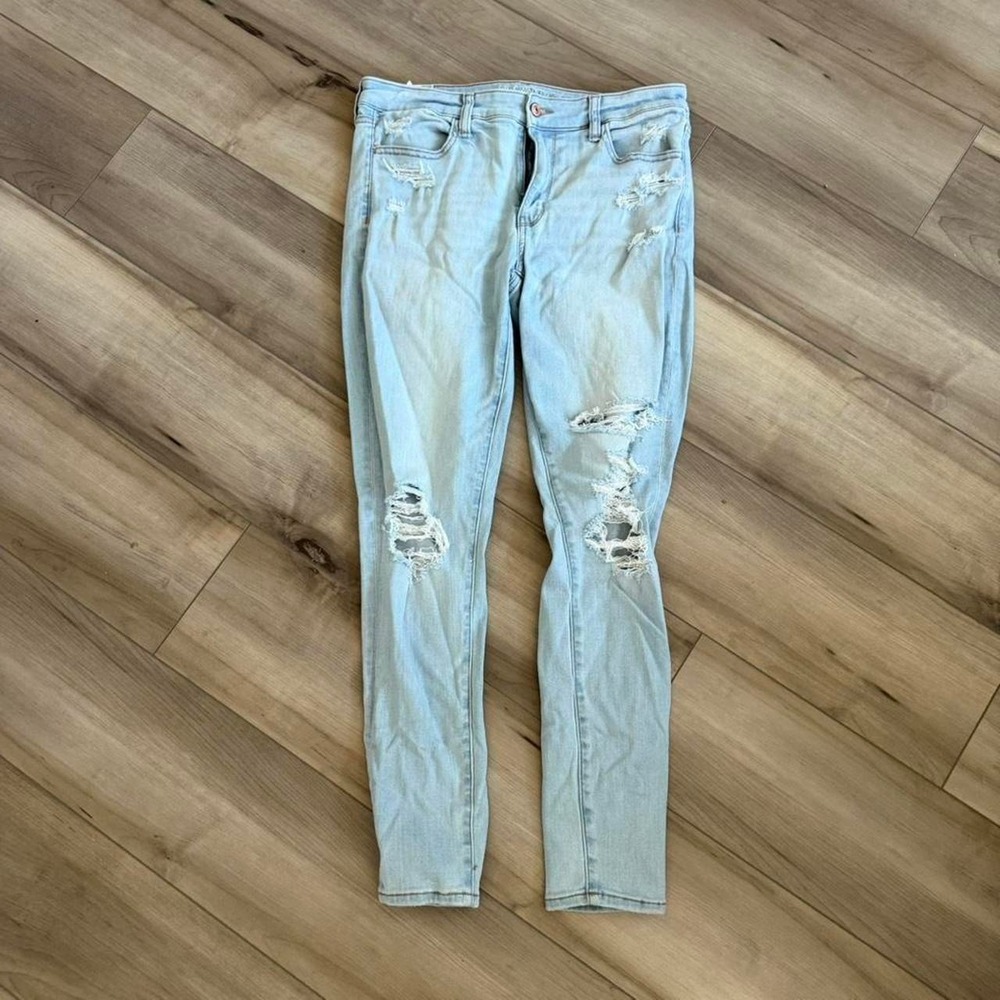 American Eagle Outfitters light blue ripped skinny jeans size 8 #distressed